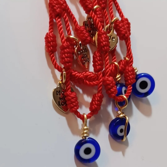 7 knots Red Bracelet .Handmade ajustable. - Picture 3 of 4